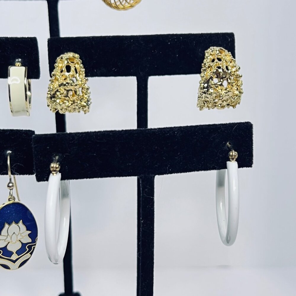 Vintage Lot of 5 Gold Tone Pierced Earrings (5621) - Picture 4 of 6